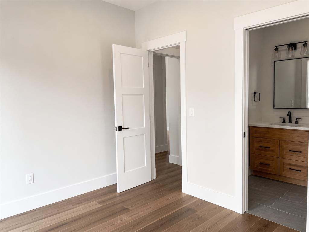 Interior Trim, Door & Casing Package